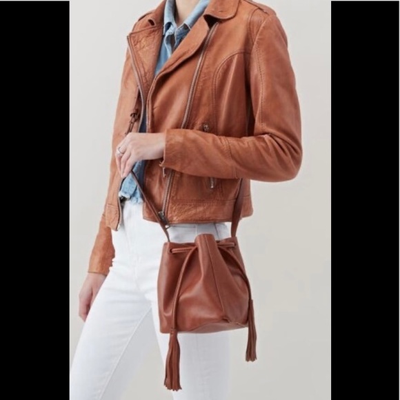 HOBO Handbags - New Hobo Int. Sander triangular bucket bag